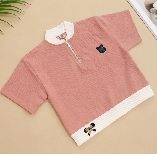 Qeuika Women's Pink Textured Half Sleeve Zip-Up Top